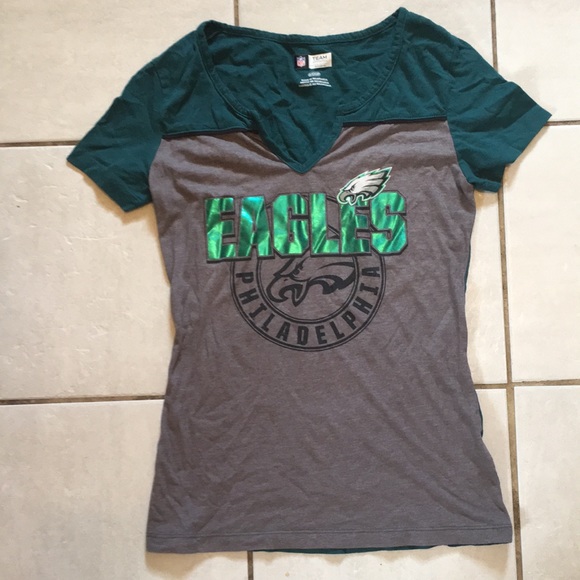 EAGLES T-SHIRT - Picture 3 of 6